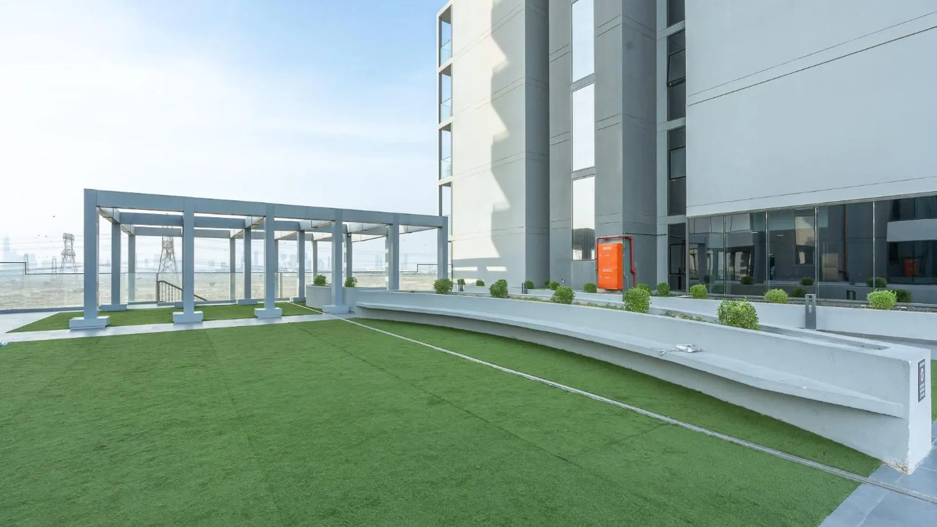 Sophisticated 1 Bedroom Apartment In Bloom Tower B 두바이 0*,  아랍에미리트