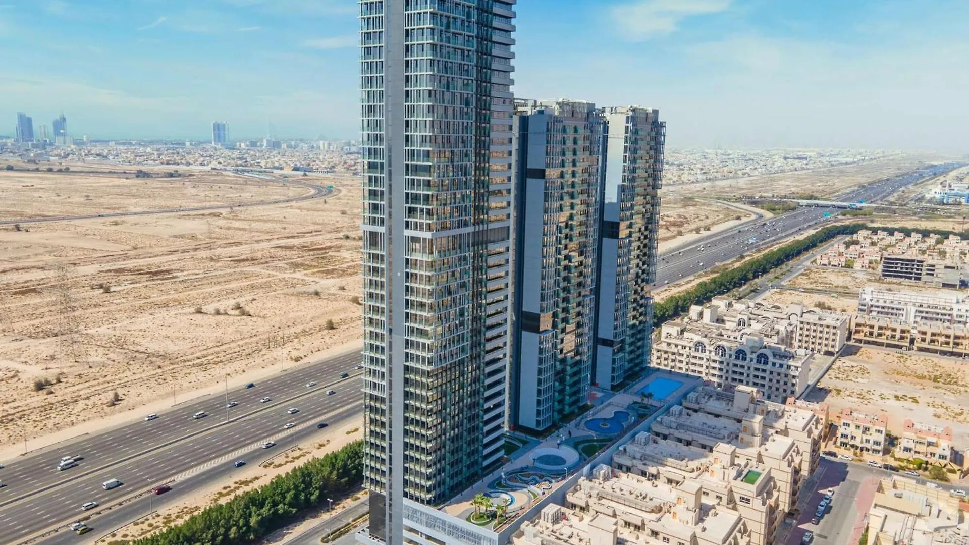 Sophisticated 1 Bedroom Apartment In Bloom Tower B 두바이