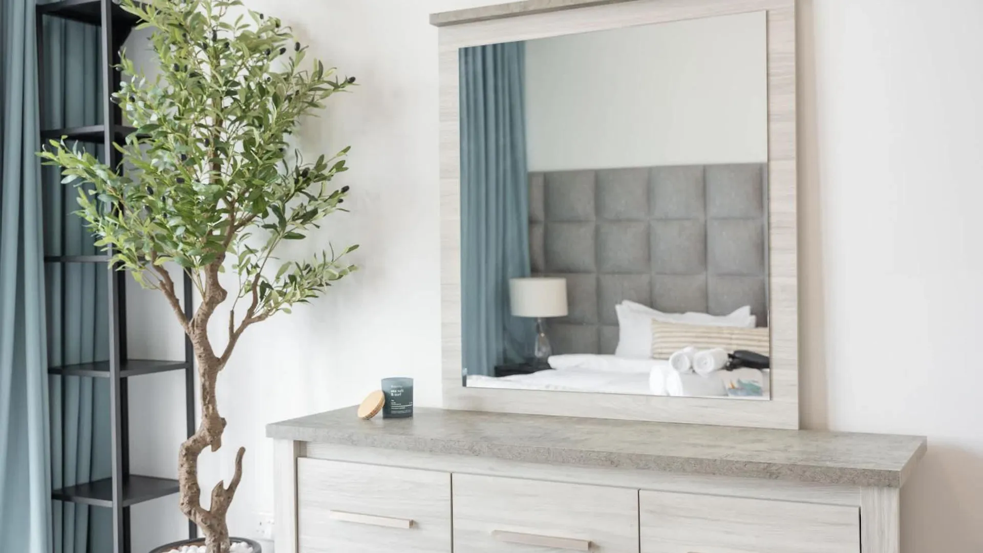 Sophisticated 1 Bedroom Apartment In Bloom Tower B Dubai United Arab Emirates