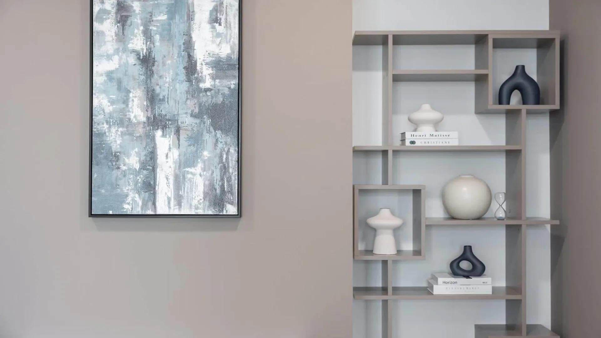 Sophisticated 1 Bedroom Apartment In Bloom Tower B Dubai 0*,  United Arab Emirates