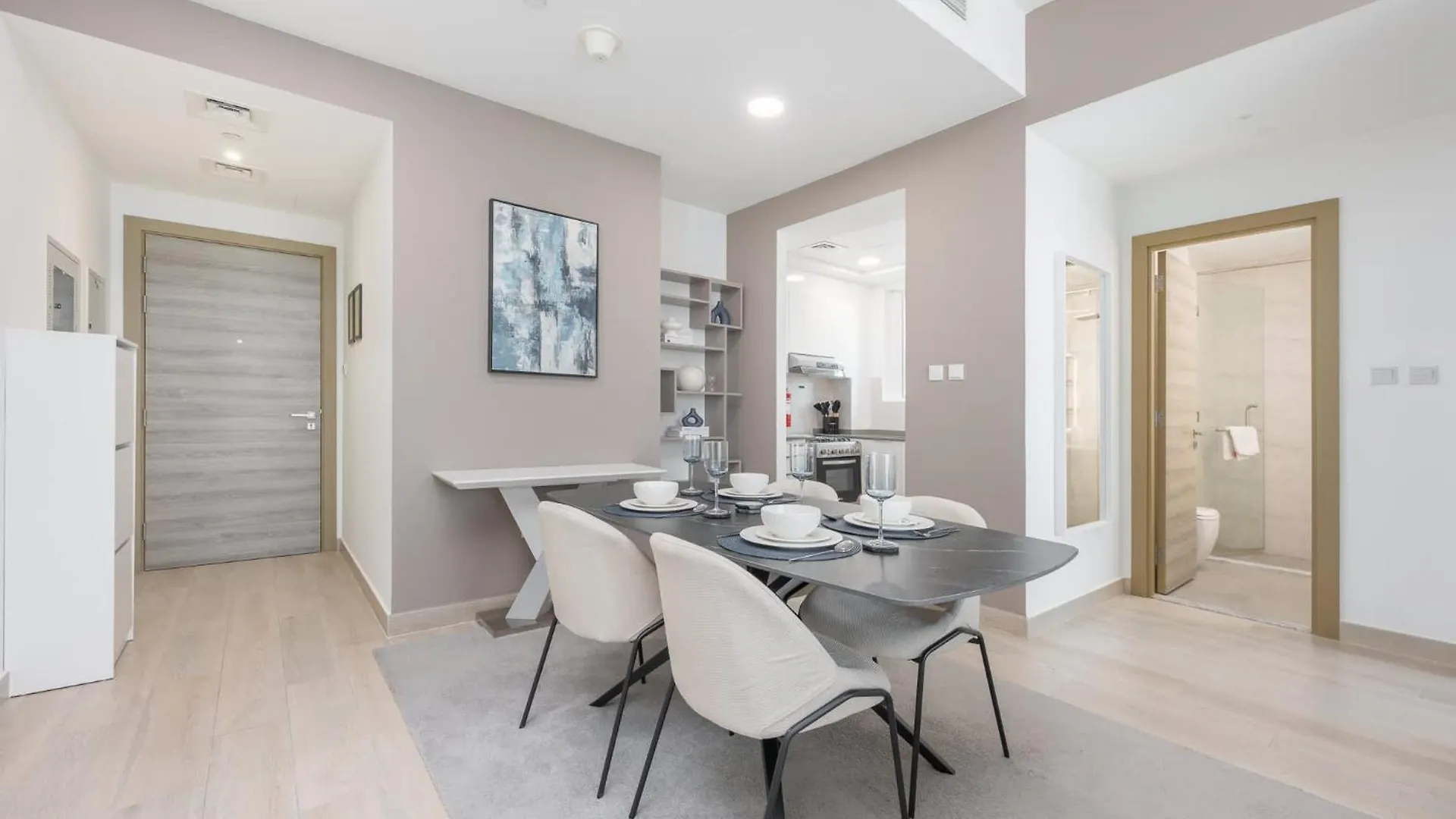Sophisticated 1 Bedroom Apartment In Bloom Tower B Dubai