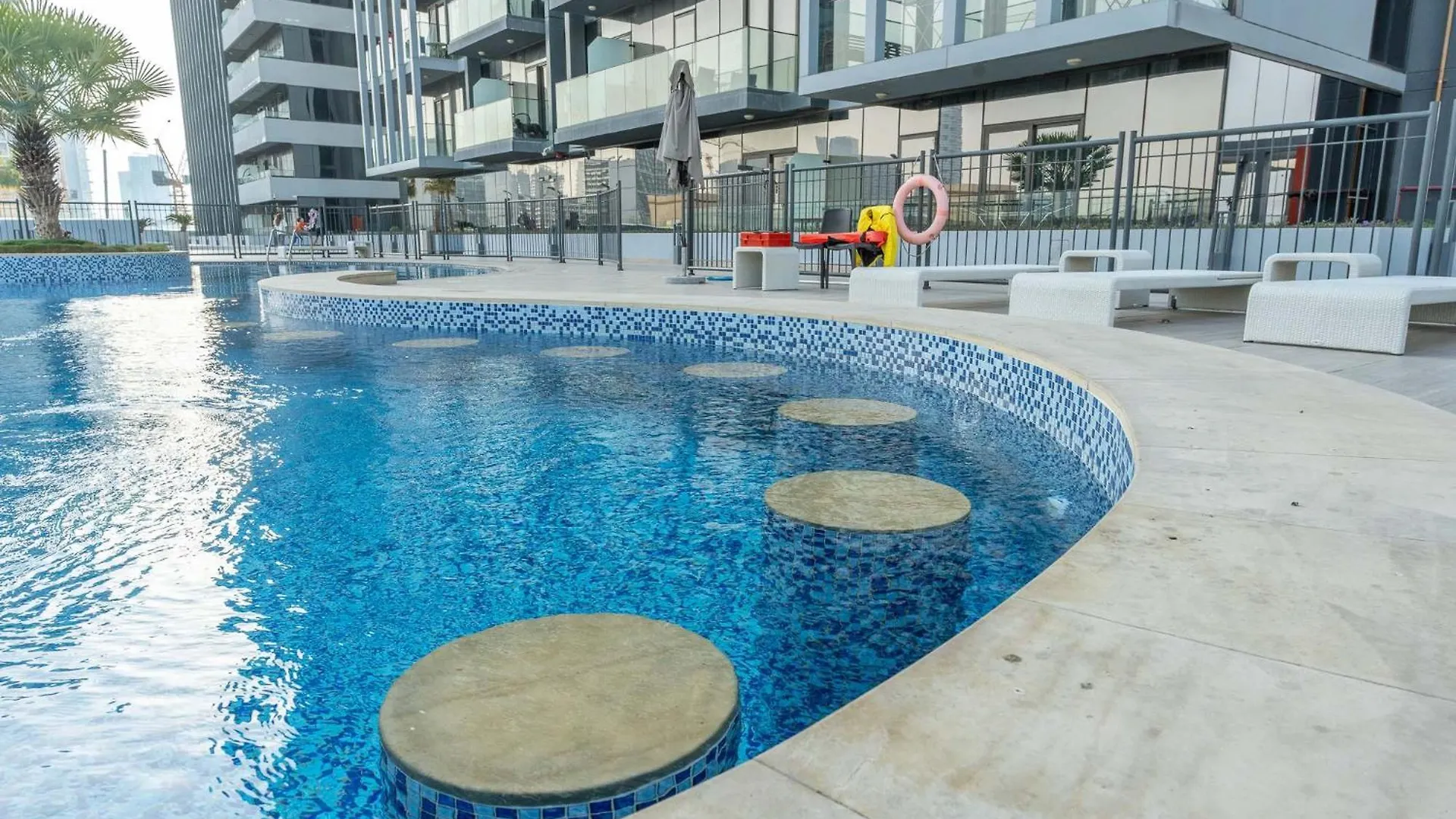 Sophisticated 1 Bedroom Apartment In Bloom Tower B Dubai United Arab Emirates